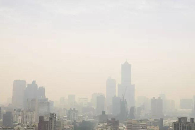 秋高氣燥，警惕“三手煙”！空氣凈化除濕機